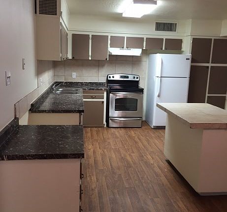 4th image of 6133 W Montebello Ave