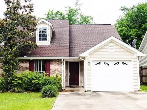 204 S General Pershing St, Hammond, LA 70403