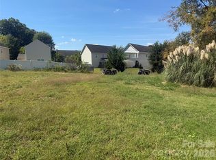 815 Oakdale Rd, Charlotte, NC 28216