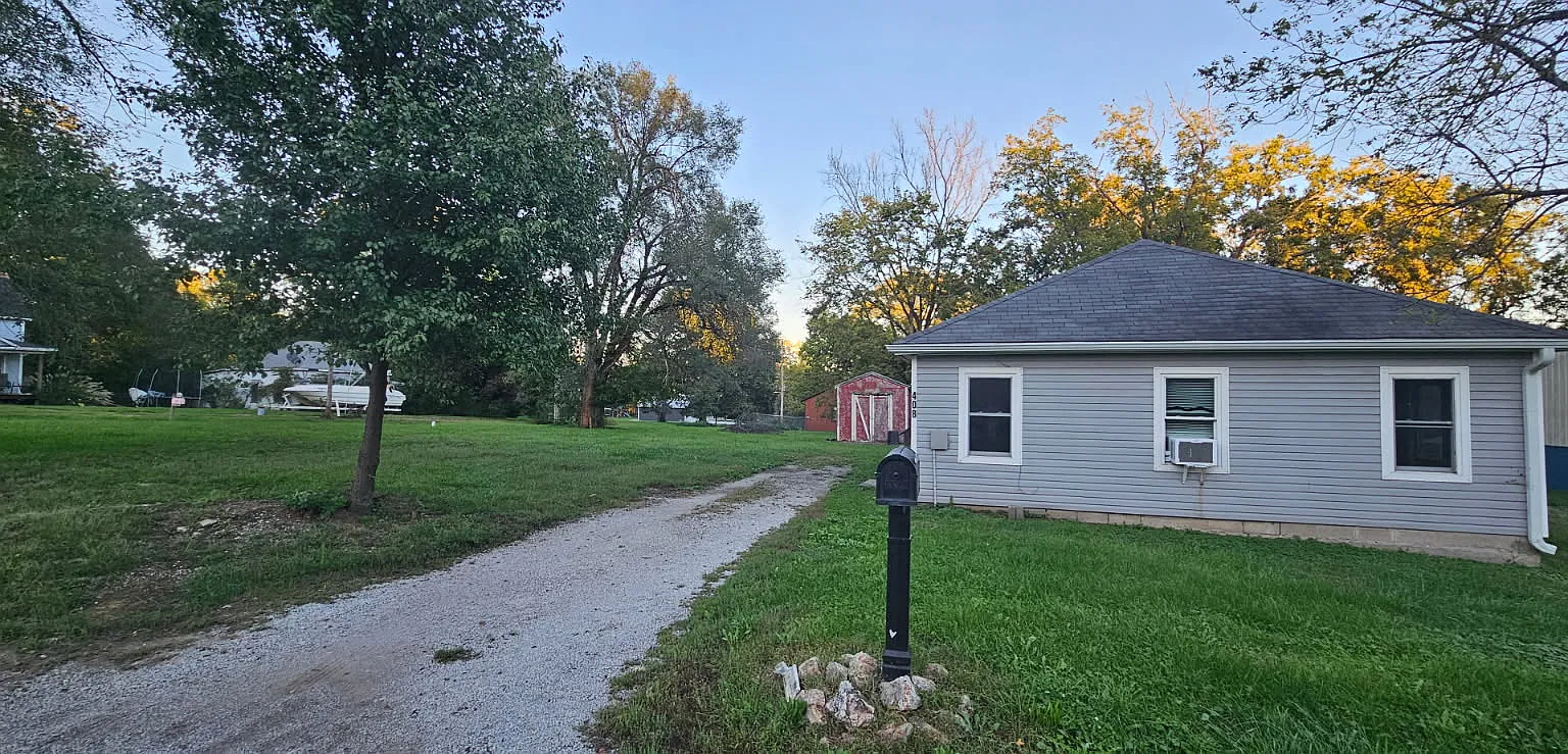 2 bed, 800 sqft, $800 — Photo 1