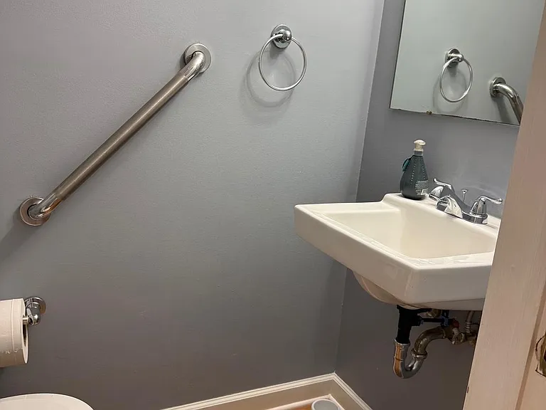 2 Lafayette Ln — Photo 10