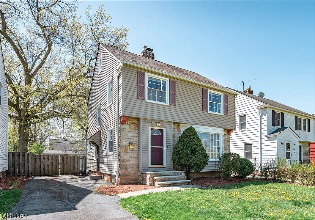 3842 Silsby Rd photo 1