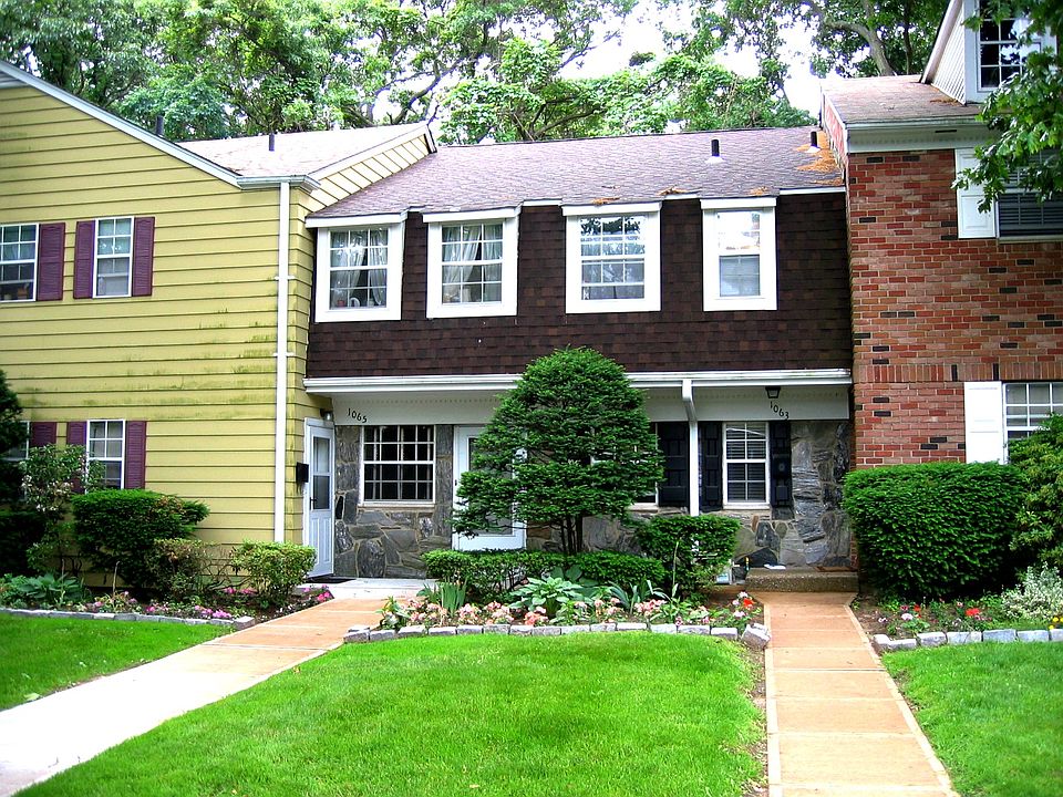 1st image of 1065 Village Dr