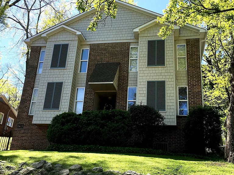 2413 Arlington Ave S #C — Photo 1