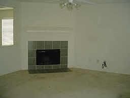 5th image of 927 Allencrest Dr