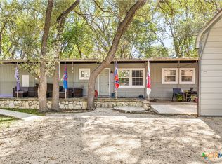 425 Dreamland Dr, Canyon Lake, TX 78133