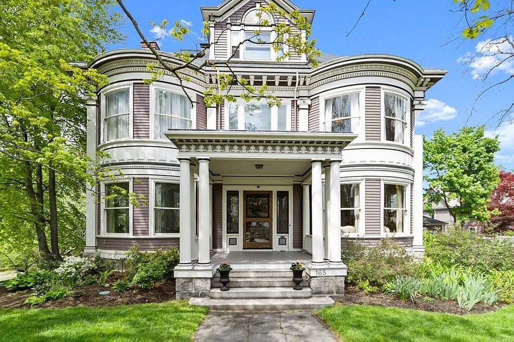 165 Hunnewell Ave, Newton, MA 02458 Zillow