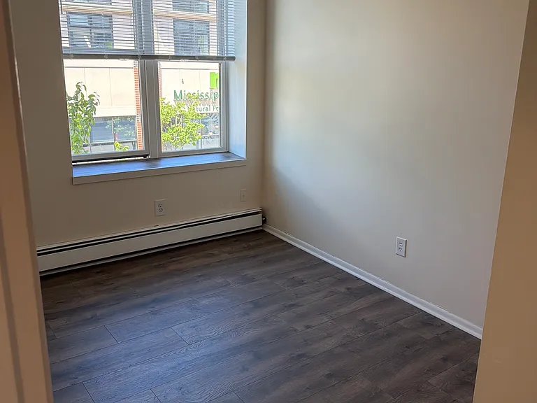 616 Selby Ave #205 — Photo 4