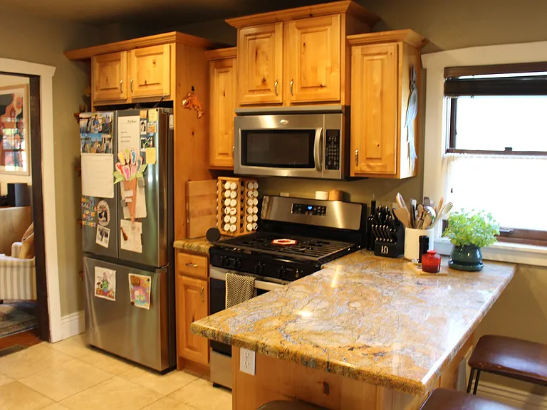 1382 S Green St — Photo 51