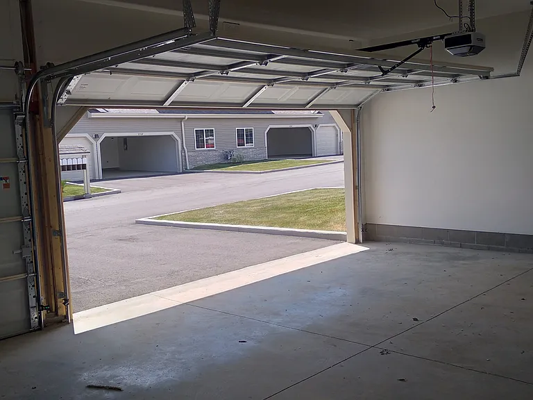 2709 Pond Dr — Photo 7