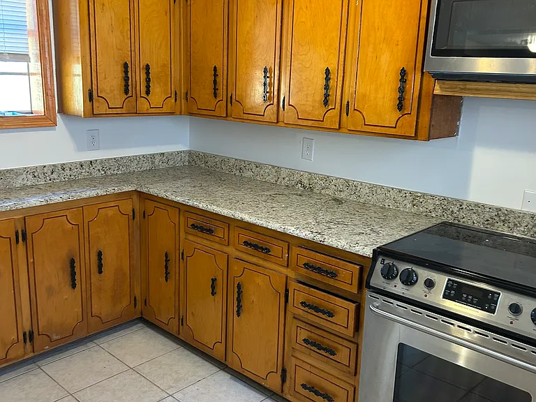 209 Carver St — Photo 7
