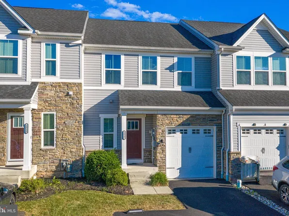 1517 Emily Ct, Hatfield, PA 19440