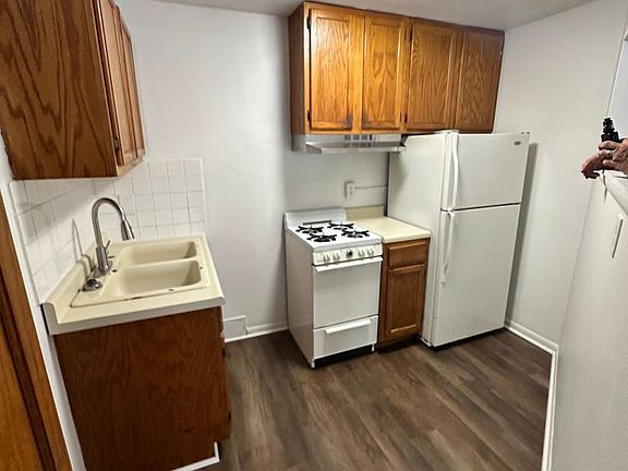 4th image of 1209 N North St #24