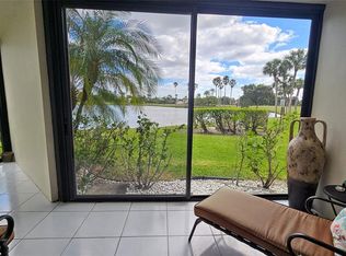 16401 Golf Club Rd APT 113, Weston, FL 33326