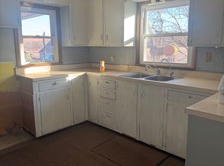 3200 Deep Creek Rd, Manhattan, KS 66502