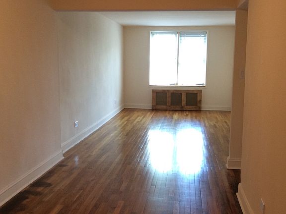 4th image of 8319 141st St APT 730