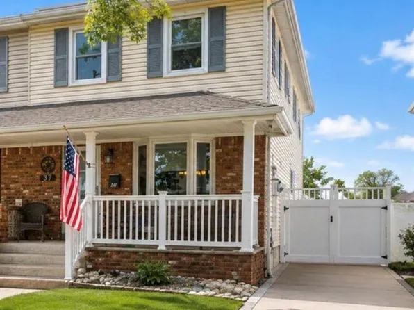 37 Middle Rd, Staten Island, NY 10308