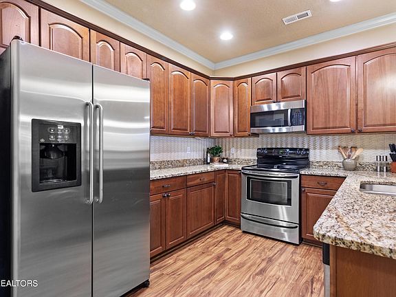 3rd image of 6909 Ivy Stone Way