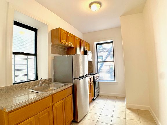 5th image of 223 W 105th St APT 3rw