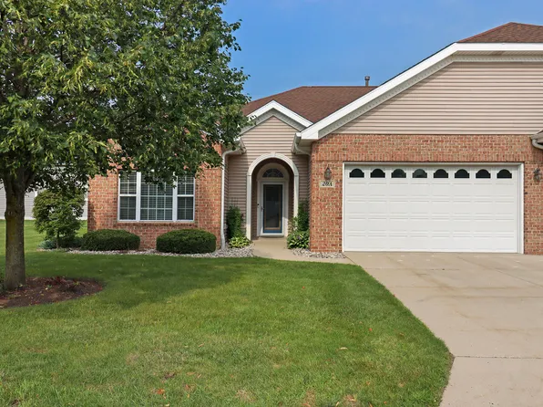 9000 226th Ct, Salem Lakes, WI 53168