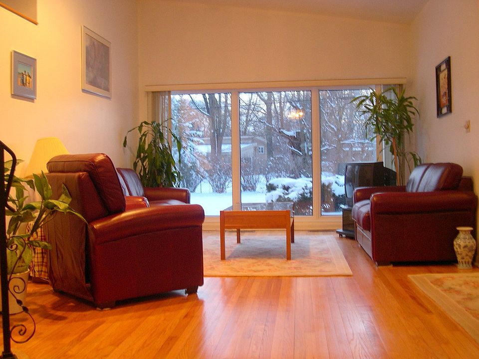 2nd image of 441 Beverly Dr