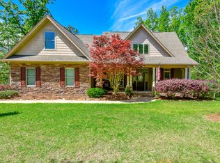 55 Moonbrook Dr, Dadeville, AL 36853