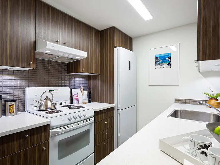 788 Jervis St — Photo 14