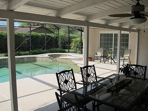 5th image of 303 Pickering Ct