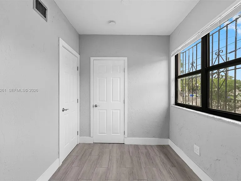 1227 NW 27th St — Photo 14