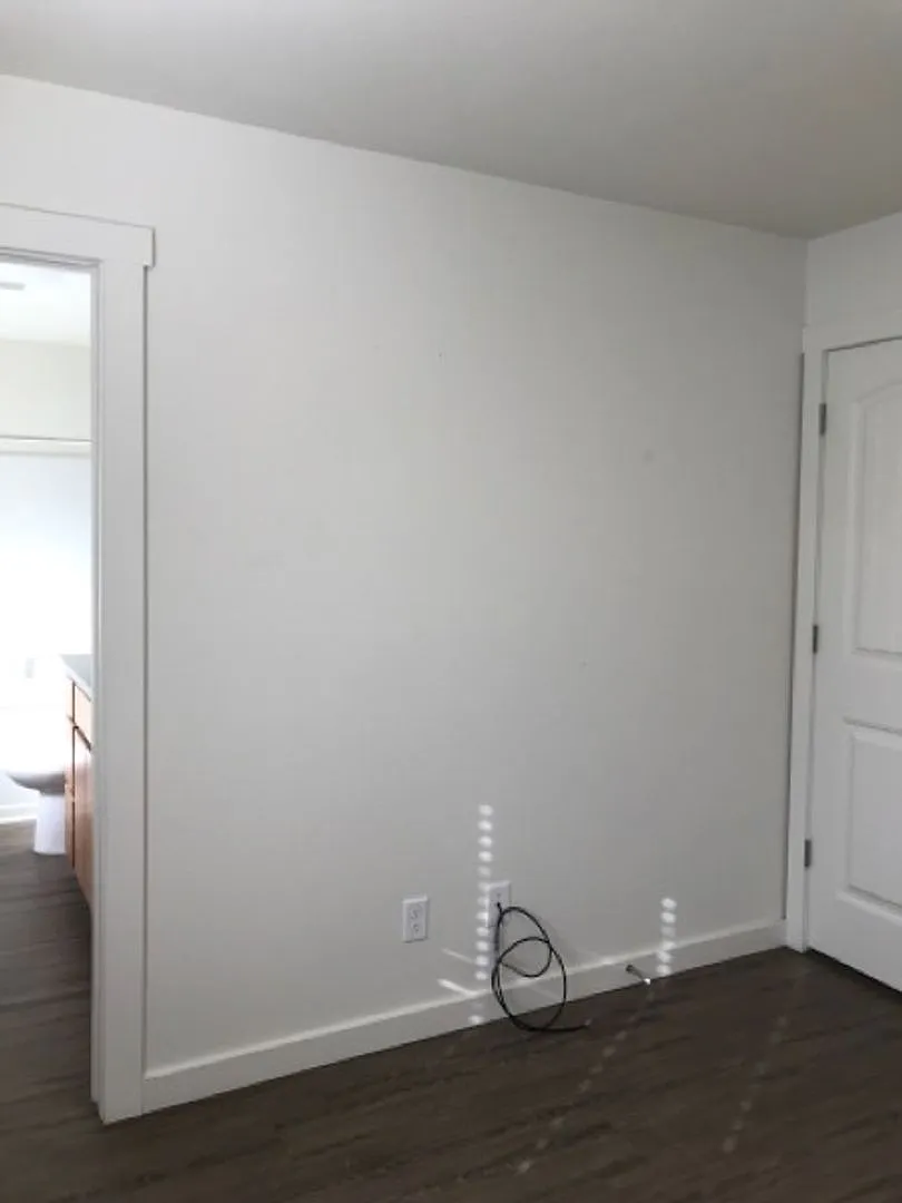 584 Monroe Street — Photo 4