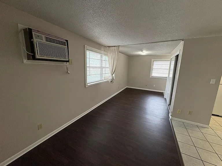 1218 Pomeroy St #12 — Photo 2