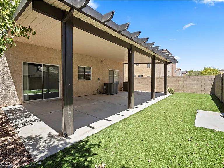 8907 W Torino Ave — Photo 2