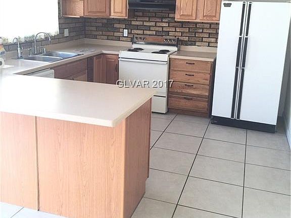 3rd image of 3465 Monte Carlo Dr