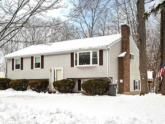 3rd image of 36 Sherwood Dr