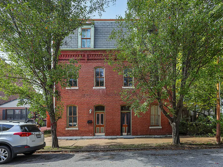 3319-3321 S 18th St #3319-C — Photo 1