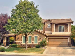 712 Rolling Green Dr, West Sacramento, CA