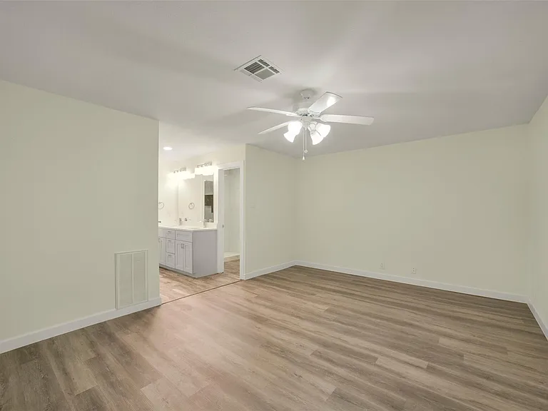 23122 Whispering Willow Dr — Photo 33
