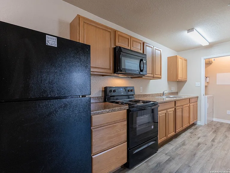 8111 Landing Ave #1101 — Photo 5