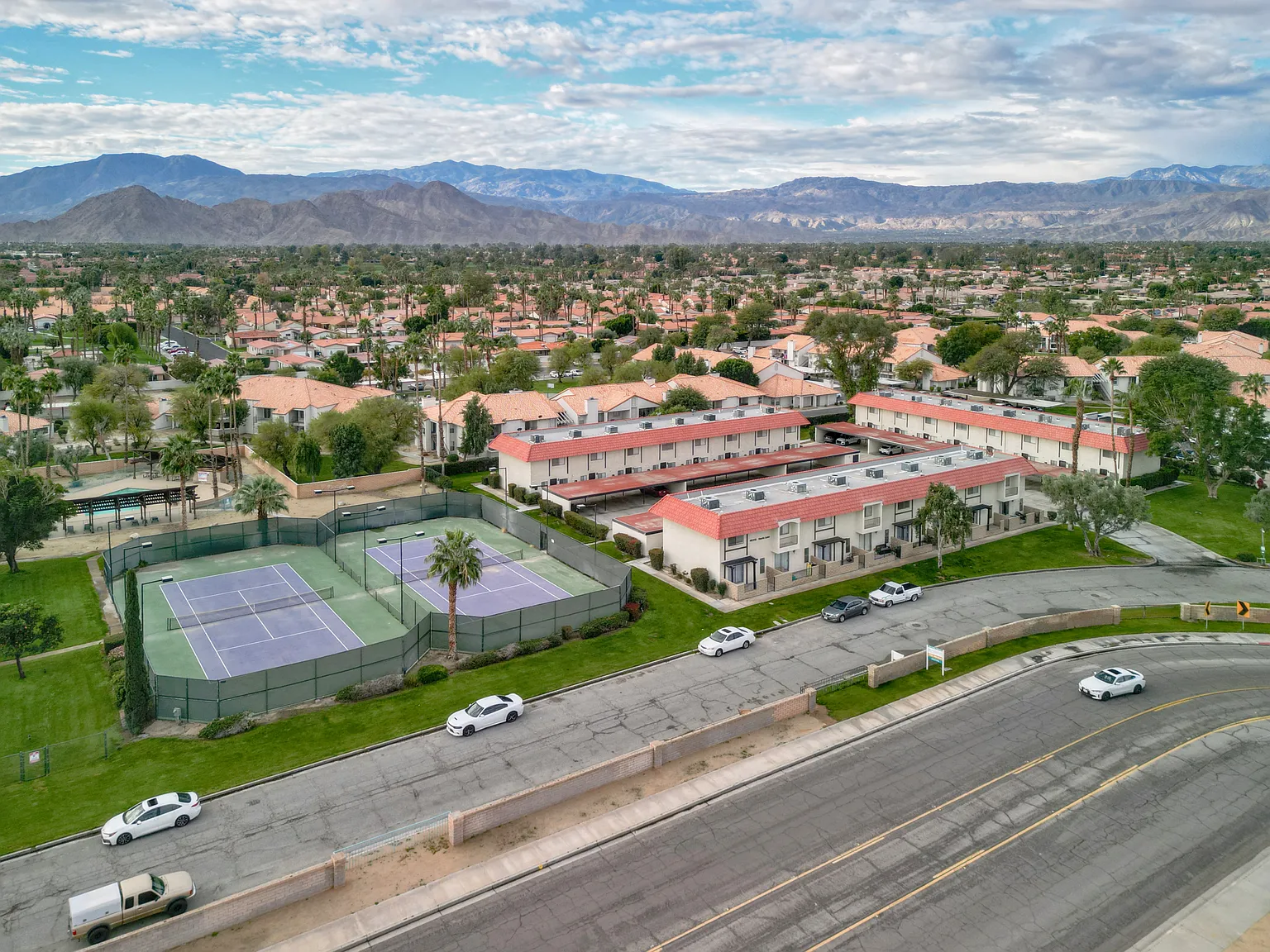 2 bed, 1.5 bath, 1050 sqft, $1,825 — Photo 1