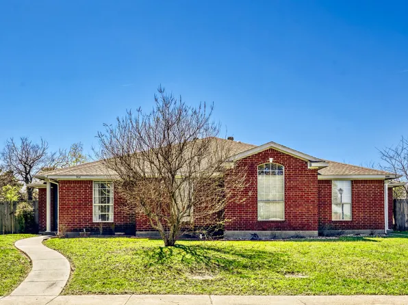 902 Teakwood Ln, Desoto, TX 75115