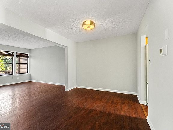 5th image of 23348 Red Oak Ct