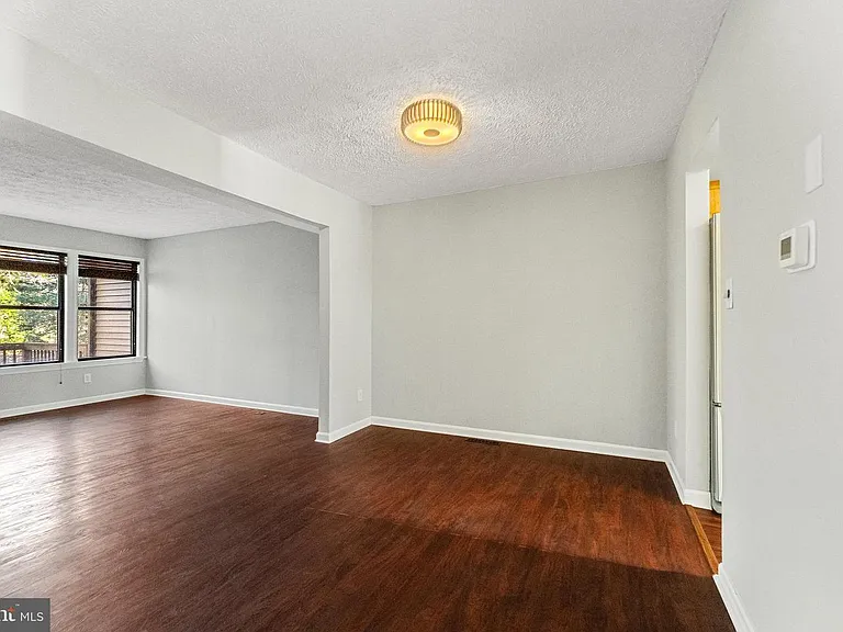 23348 Red Oak Ct — Photo 5