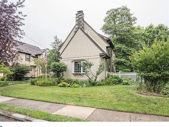 2nd image of 928 Cornell Ave