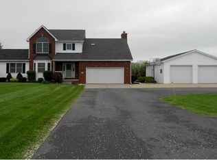 6567 Rapids Rd, Lockport, NY 14094