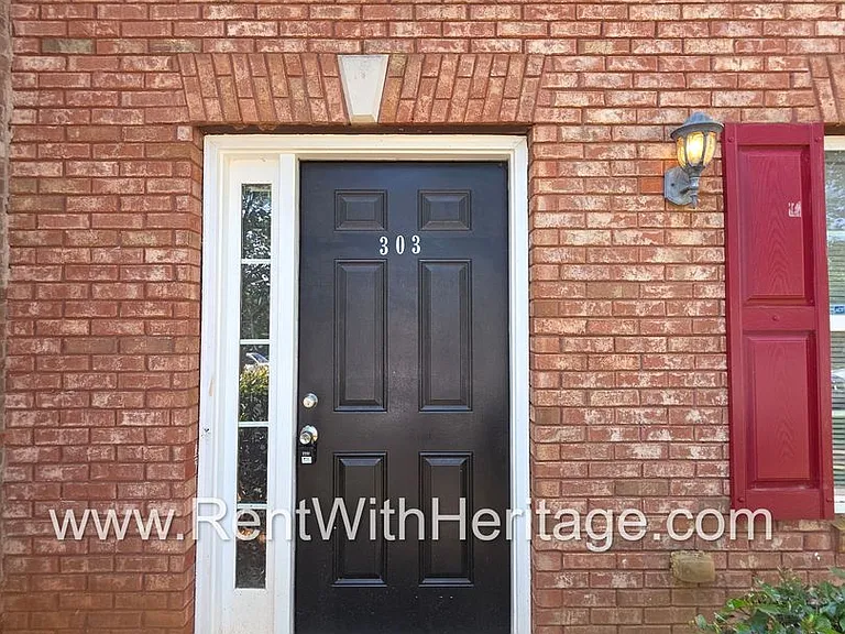 7712 Autry Cir #303 — Photo 3