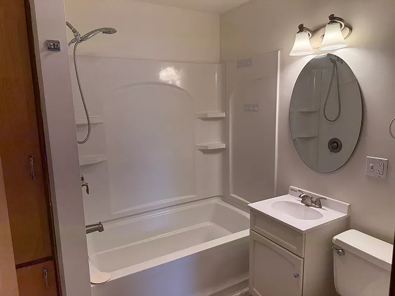 1158 Meadowbrook Ave SE — Photo 8