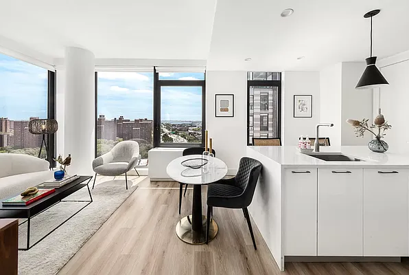 Rented by EXR | media 3