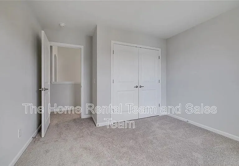 113 Fenway St — Photo 34