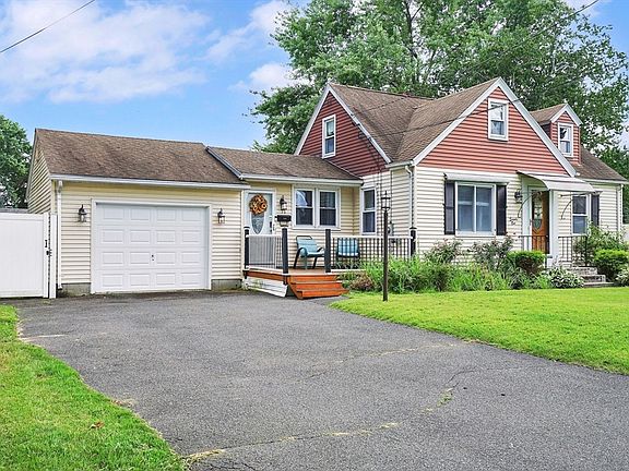 3rd image of 71 Clairmont Ave