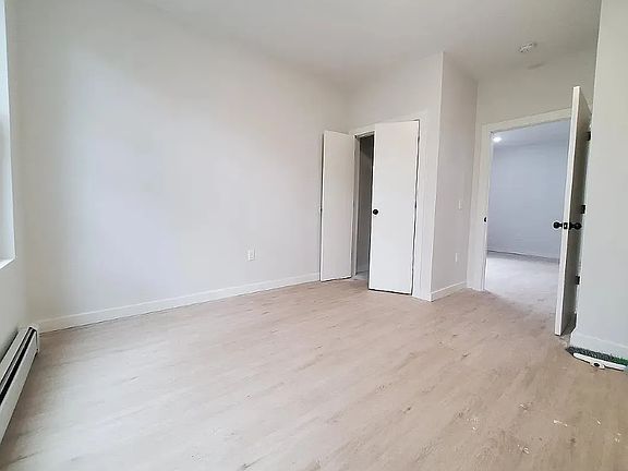 3rd image of 177 Van Nostrand Ave APT 1